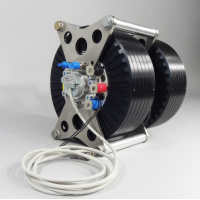 EMRAX 228    馬達(dá) 228 (109KW | 230NM)兩個(gè)電機(jī)可以堆疊在一起，以實(shí)現(xiàn)雙倍的功率/扭矩。