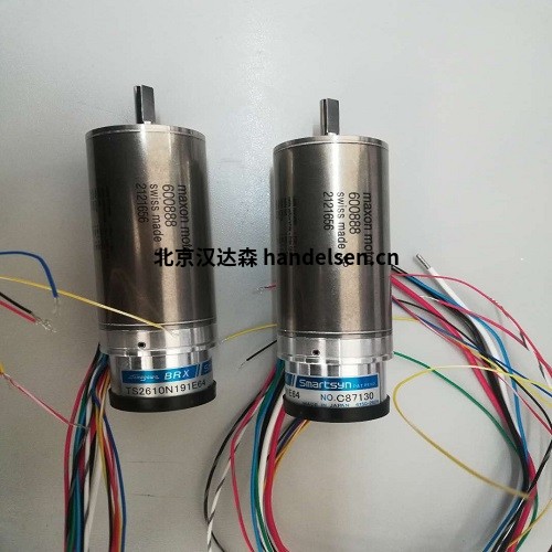 maxon直流電機DC-max系列 maxon motor電動汽車，汽車工業(yè)和機器人技術(shù)的驅(qū)動系統(tǒng)，maxon motor電動驅(qū)動系統(tǒng)對我們的日常生活和出行產(chǎn)生重大影響。30年前，無法想象自動送貨機器人會將披薩或包裹帶到我們的前門。越來越多的人正在使用電動自行車或電動踏板車進行通勤和娛樂。無論是在路上，在賽道上，在物流中心內(nèi)還是在水下，maxon機電一體化系統(tǒng)都能使您安全可靠地行駛。  maxon直流電機DC-max系列系列： maxon DC-max 電機以最小的體積實現(xiàn)最大的性能和無與倫比的性價比。 maxon有刷直流電機DC-max系列DC-max 16：轉(zhuǎn)速：4840 轉(zhuǎn)/分，電流：14.8 毫安。 maxon有刷直流電機DC-max系列DC-max 22 ：轉(zhuǎn)速：4280 轉(zhuǎn)/分，電流：18.9 毫安。 maxon有刷直流電機DC-max系列DC-max 26：轉(zhuǎn)速：3790 轉(zhuǎn)/分，電流：22.2 毫安。  maxon直流電機DC-max系列電壓值： 標(biāo)稱電壓：6 V 空載速度：7890 轉(zhuǎn)/分 空載電流：14.8 毫安 額定轉(zhuǎn)速：4840 轉(zhuǎn)/分 額定扭矩（最大連續(xù)扭矩）：4.04 毫牛米 額定電流（最大連續(xù)電流）：0.575 安培 失速扭矩：10.5 毫牛米 失速電流：1.46 安培 最高效率：81 %  maxon直流電機DC-max系列特性 端子電阻：4.1 ? 端子電感<em></em>	0.14 毫高 扭矩常數(shù)<em></em>	7.19 毫牛米/安 速度恒定<em></em>	1330 轉(zhuǎn)/轉(zhuǎn)/V 速度/扭矩梯度<em></em>	758 轉(zhuǎn)/分 機械時間常數(shù)<em></em>	8.87 毫秒 轉(zhuǎn)子慣量<em></em>	1.12 克²  maxon直流電機DC-max系列熱數(shù)據(jù) 耐熱電阻外殼-環(huán)境<em></em>	29.8 千瓦 熱阻繞組外殼<em></em>	5.5 千米/瓦 熱時間常數(shù)繞組<em></em>	5.47 秒 熱時間常數(shù)電機<em></em>	288 秒 環(huán)境溫度<em></em>	-30°C以上 最高繞組溫度<em></em>	+85 °C  maxon直流電機DC-max系列型號 maxon-DC-max 16 maxon-DC-max 22  maxon-DC-max 26   maxon直流電機DC-max系列